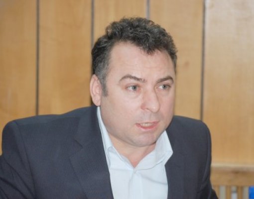 Primarul suspendat al Năvodariului rămâne în arest
